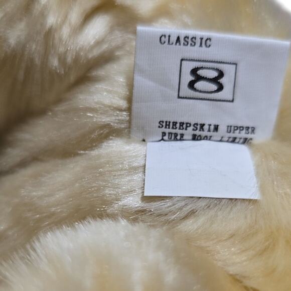 UGG Australia Bailey Button Triplet Boots Chestnut Suede Size 8 Sheepskin NWOT - Picture 9 of 9